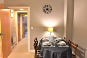 Holiday accommodation Bard's Nest Stratford upon Avon Self Catering Dining Area