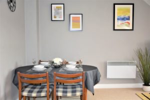 Holiday accommodation Bard's Nest Stratford upon Avon Self Catering Dining Area